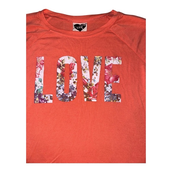 Modern Lux Coral Long Sleeve Tee with Floral Love Print Size Medium - Picture 3 of 6